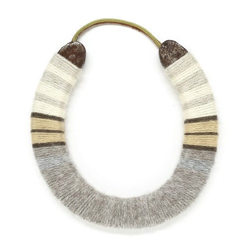 Horseshoe - Neutral Gray