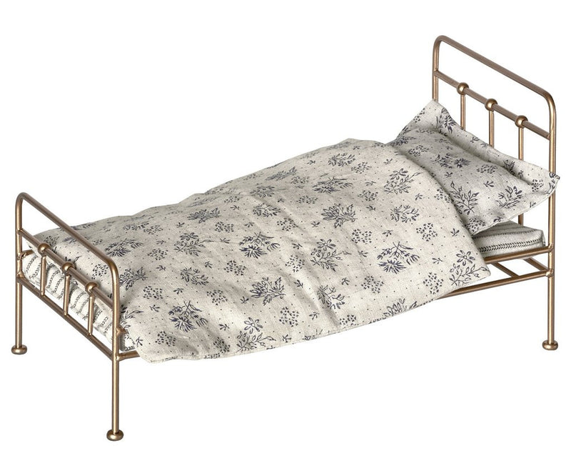 Gold Vintage Bed, Medium