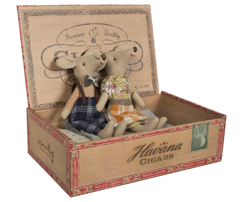 Mom and Dad Mouse in Cigar Box